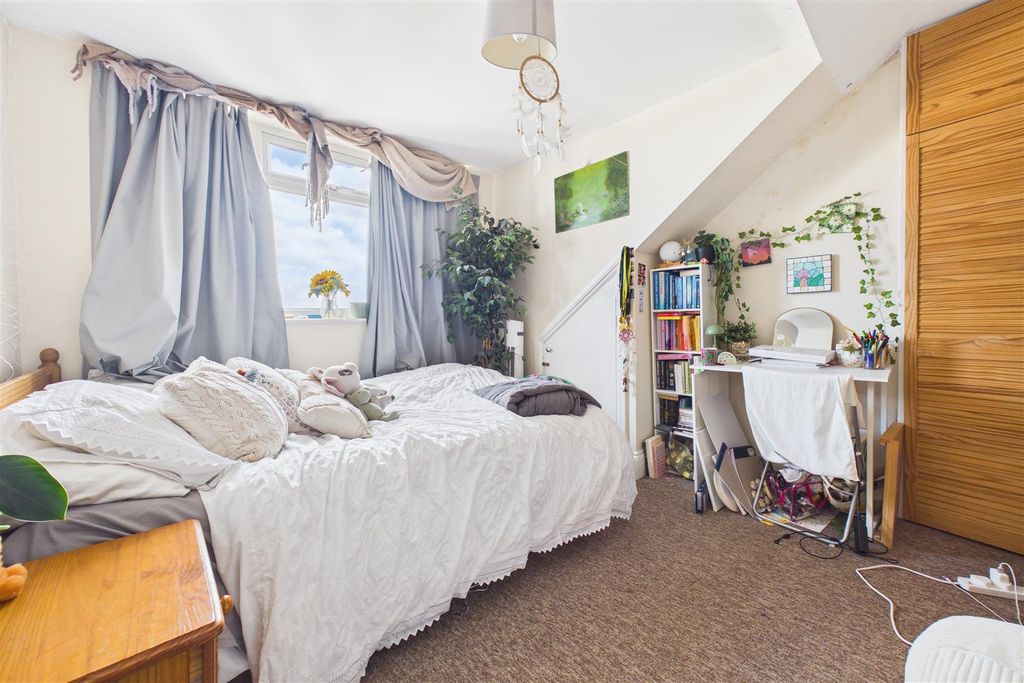 Additional image 23 of 7 bed terraced house for saleGloucester Road, Horfield, Bristol BS7