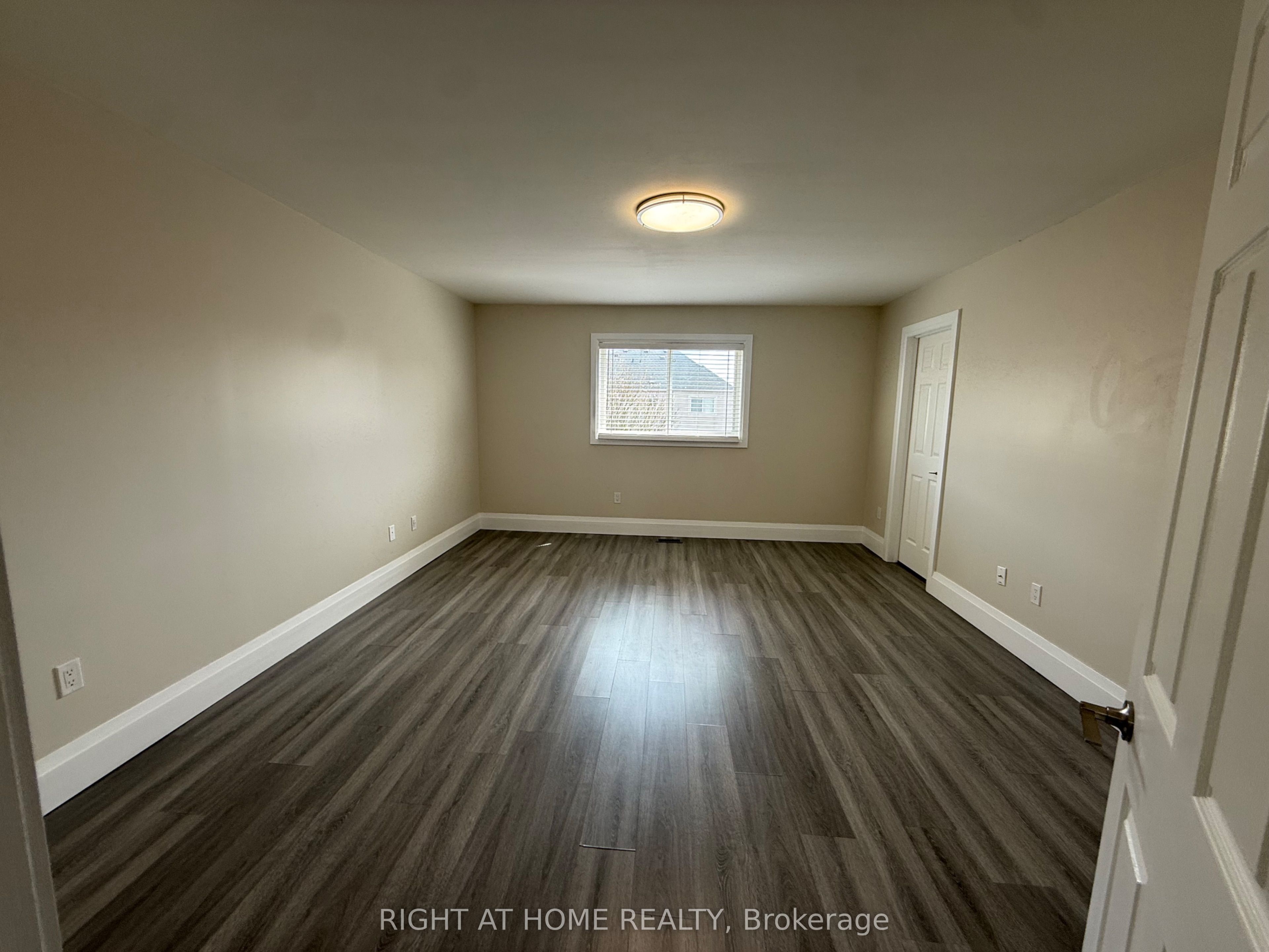 32 Toscana Drive, Whitby, ON, L1R 3N6 photo 4