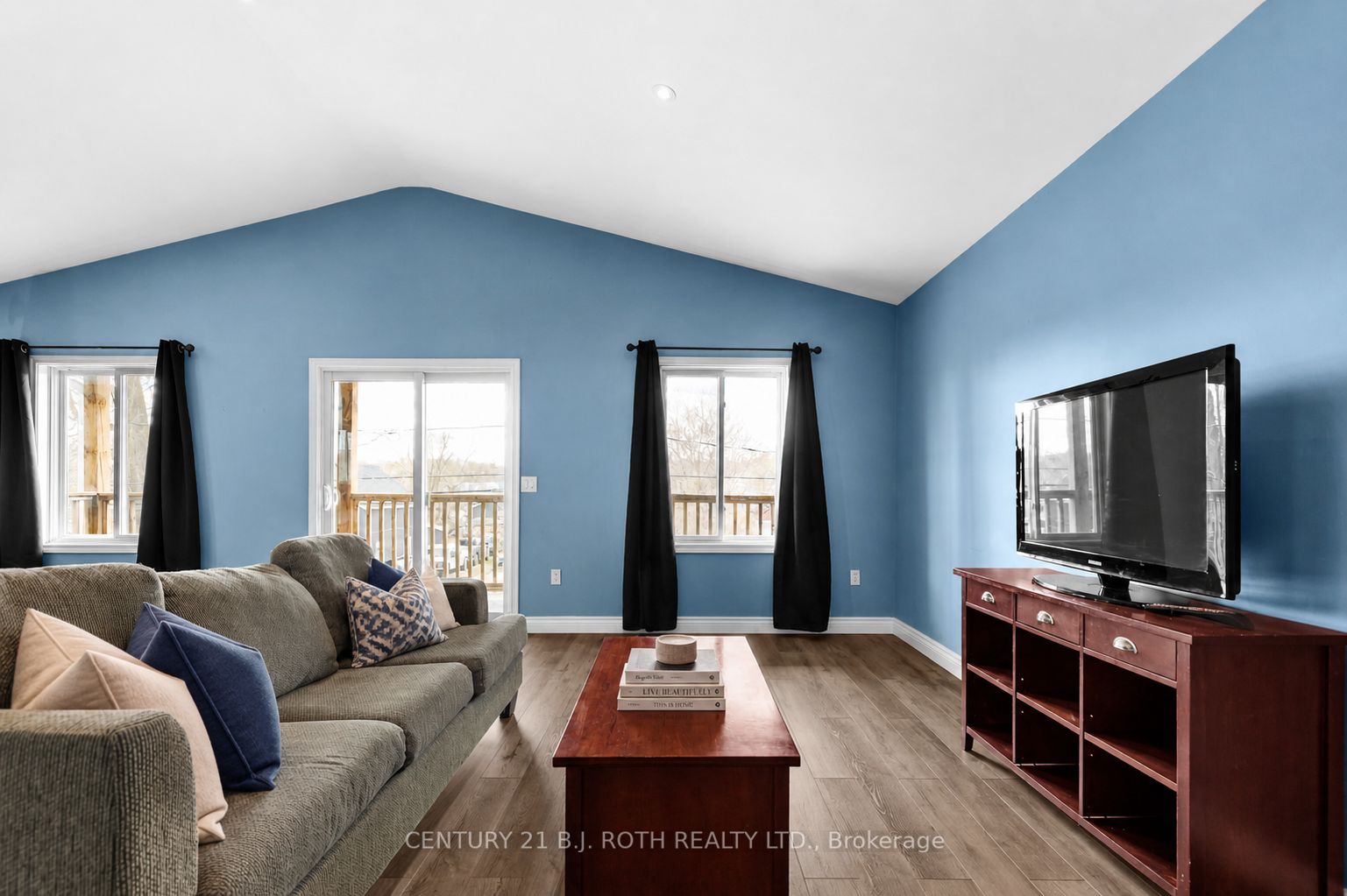 Additional image 5 of 102 Dunlop Street, Orillia, ON, L3V 5P4