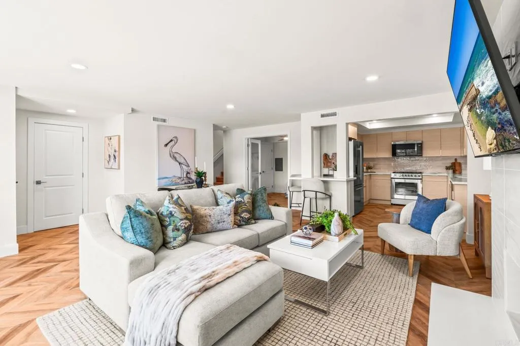 Additional image 61 of 90 Montego Court, Coronado, CA 92118