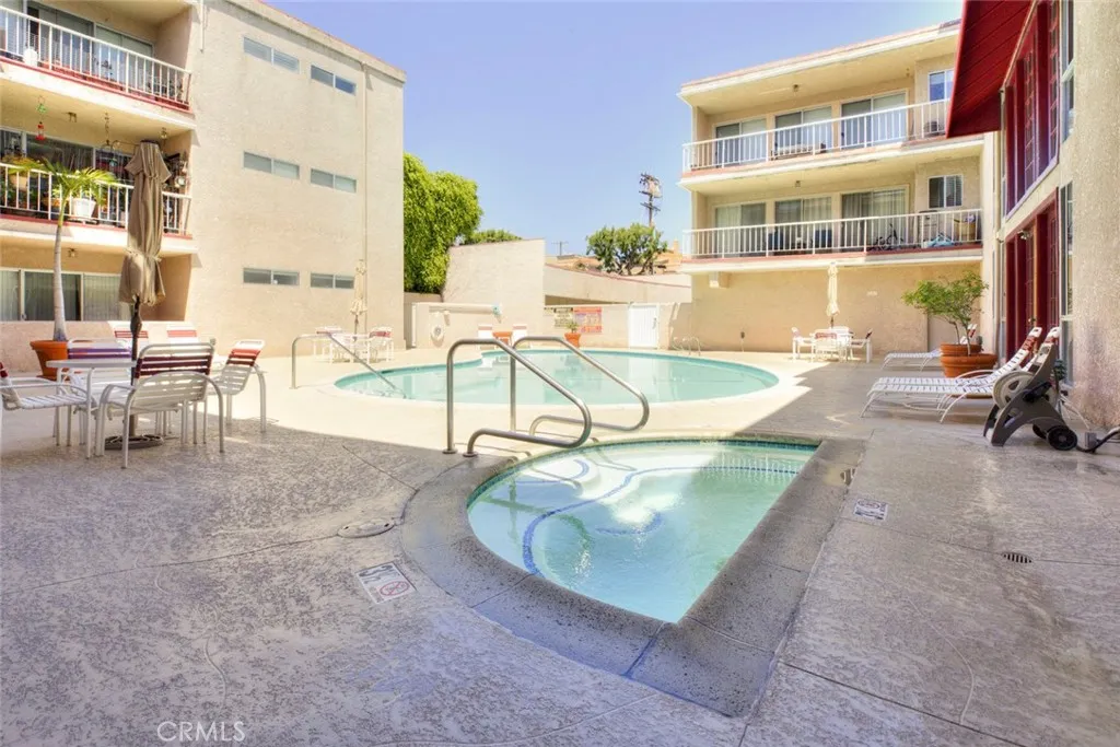 4487 Colbath Ave Unit 309, Sherman Oaks, CA 91423 photo 3
