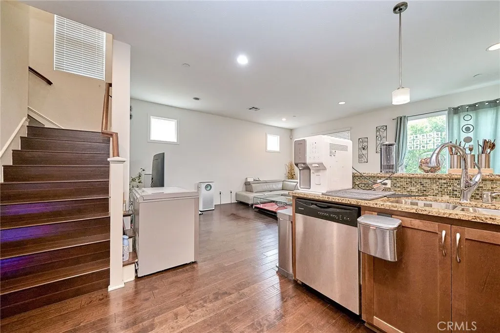 Additional image 59 of 21125 Ingomar Court, Canoga Park, CA 91304