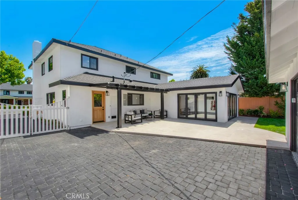 Additional image 91 of 305 Robinhood Ln, Costa Mesa, CA 92627