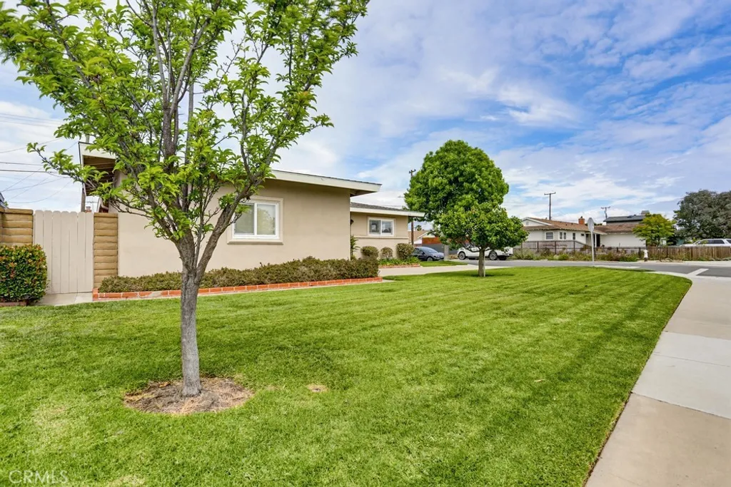 Additional image 4 of 1318 Watson Ave, Costa Mesa, CA 92626