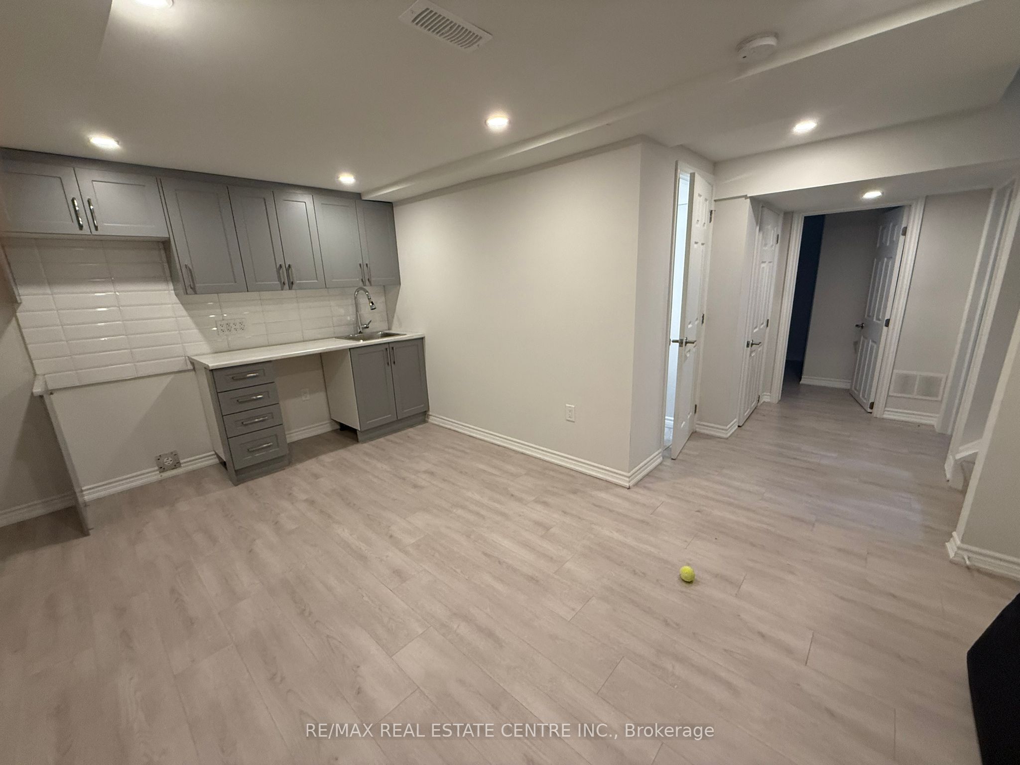 33 Lacewood Crescent, Brampton, ON, L6S 3K3 photo 4