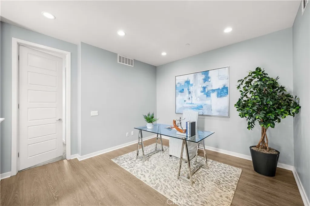 Additional image 21 of 65 Finch, Lake Forest, CA 92630