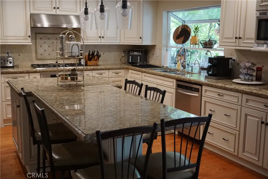 Additional image 3 of 921 S Bucknell Cir, Anaheim Hills, CA 92807