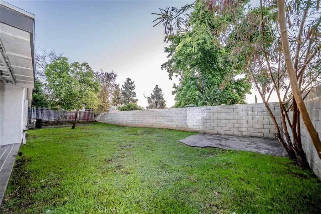 Additional image 28 of 555 N Chestnut Ave, Rialto, CA 92376