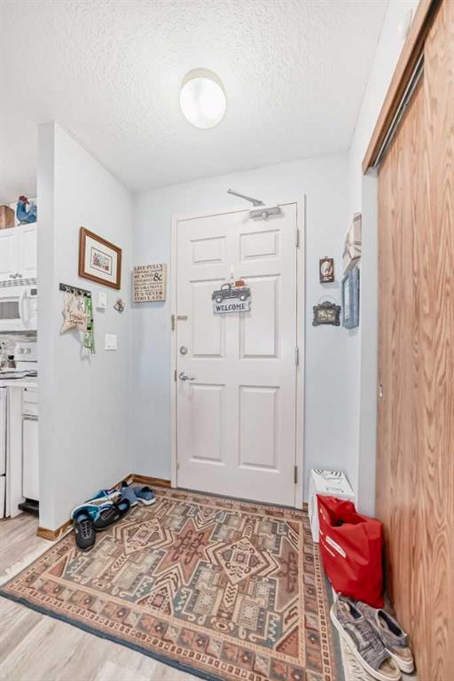 Additional image 3 of 214-60 Jacobs Close, Red Deer, AB, T4P4A2