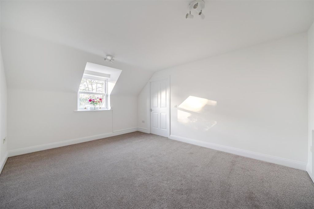 Additional image 5 of 1 bed flat for saleSomerleigh Road, Dorchester DT1