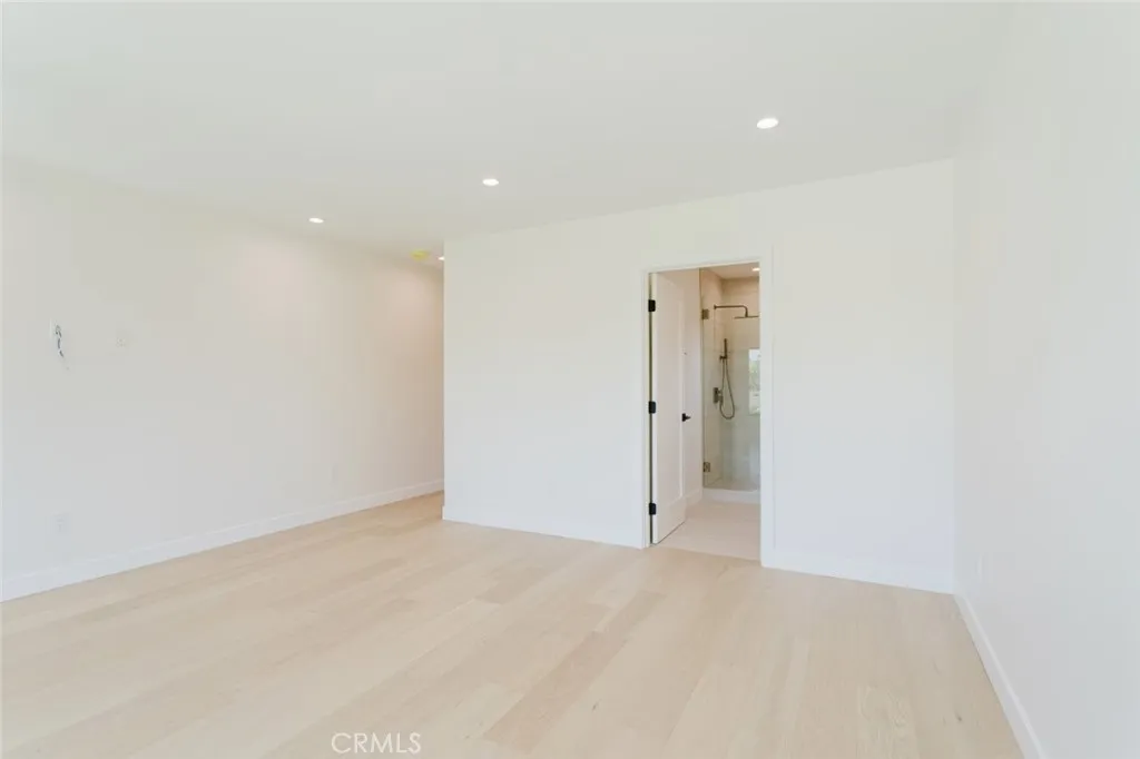 Additional image 132 of 941 Sherlock Drive, Burbank, CA 91501