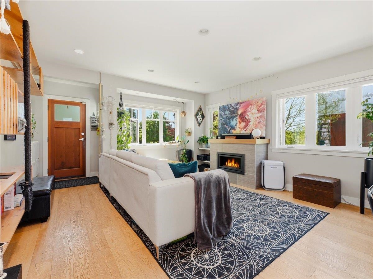 Additional image 4 of 2607 5th Avenue E, Vancouver, BC, V5M 1N1