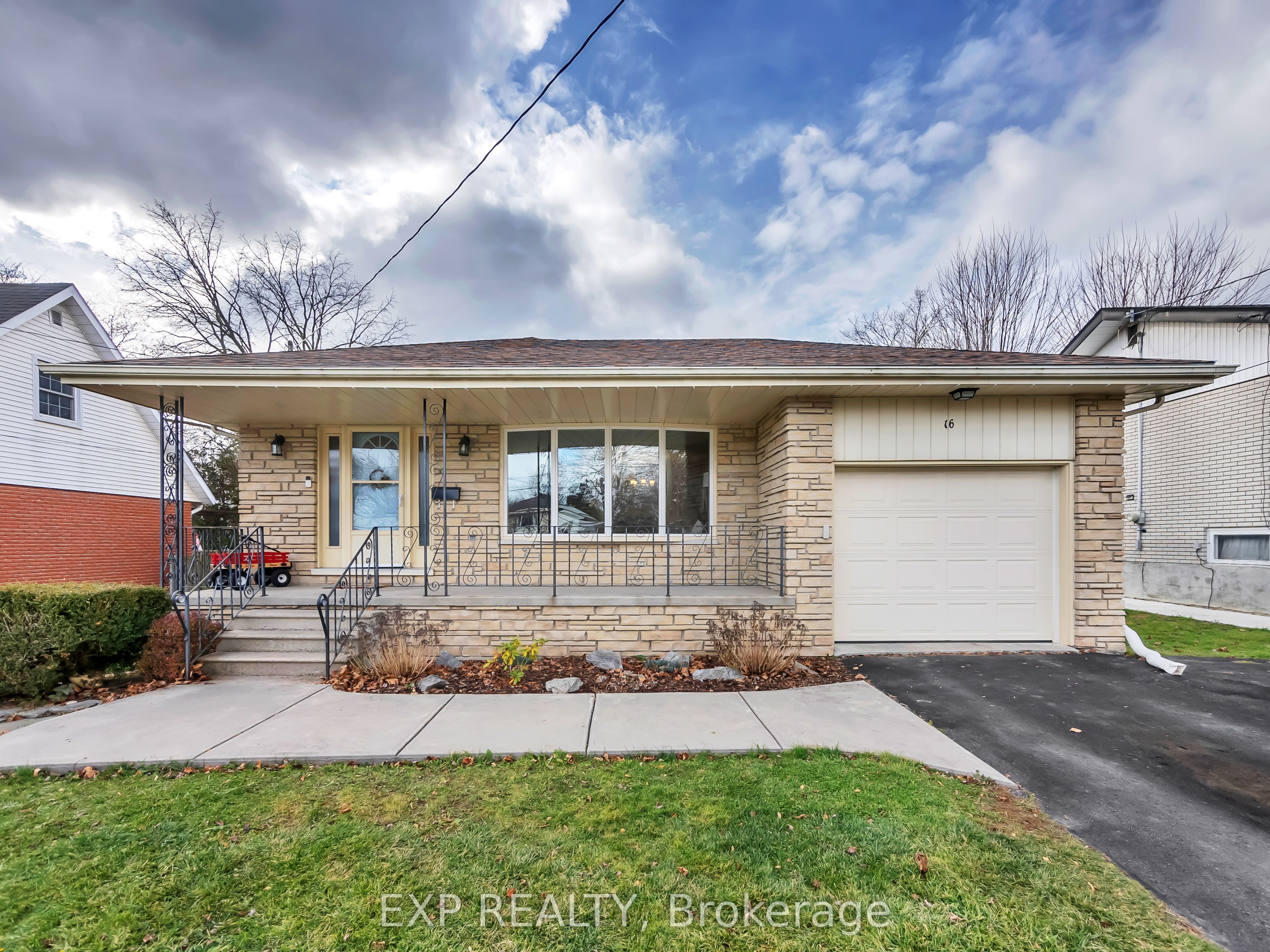 16 Applewood Drive, Belleville, ON, K8P 4E2 photo 5