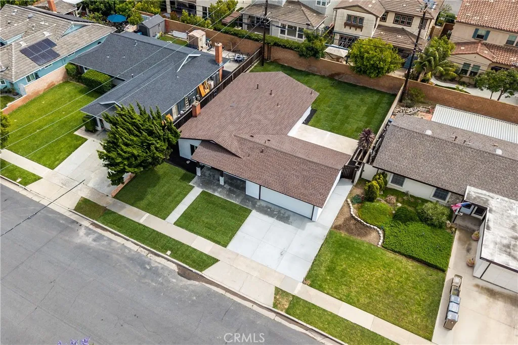 10232 Halawa Dr, Huntington Beach, CA 92646