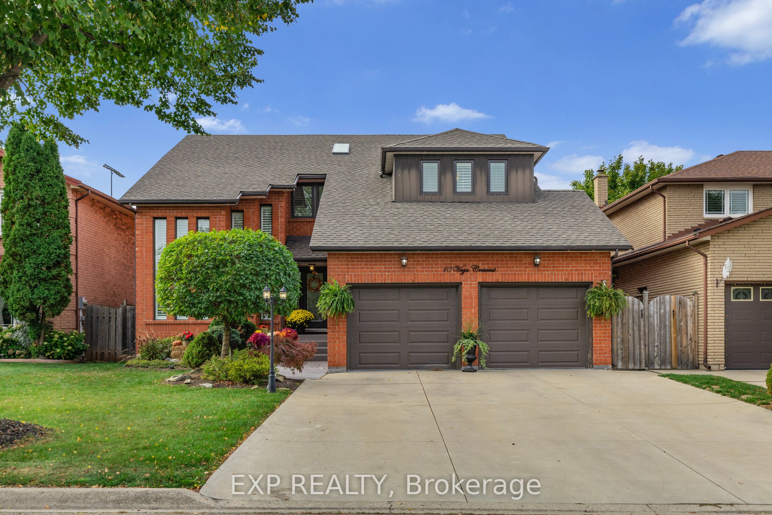 10 Vega Crescent, Hamilton, ON, L8E 4S7