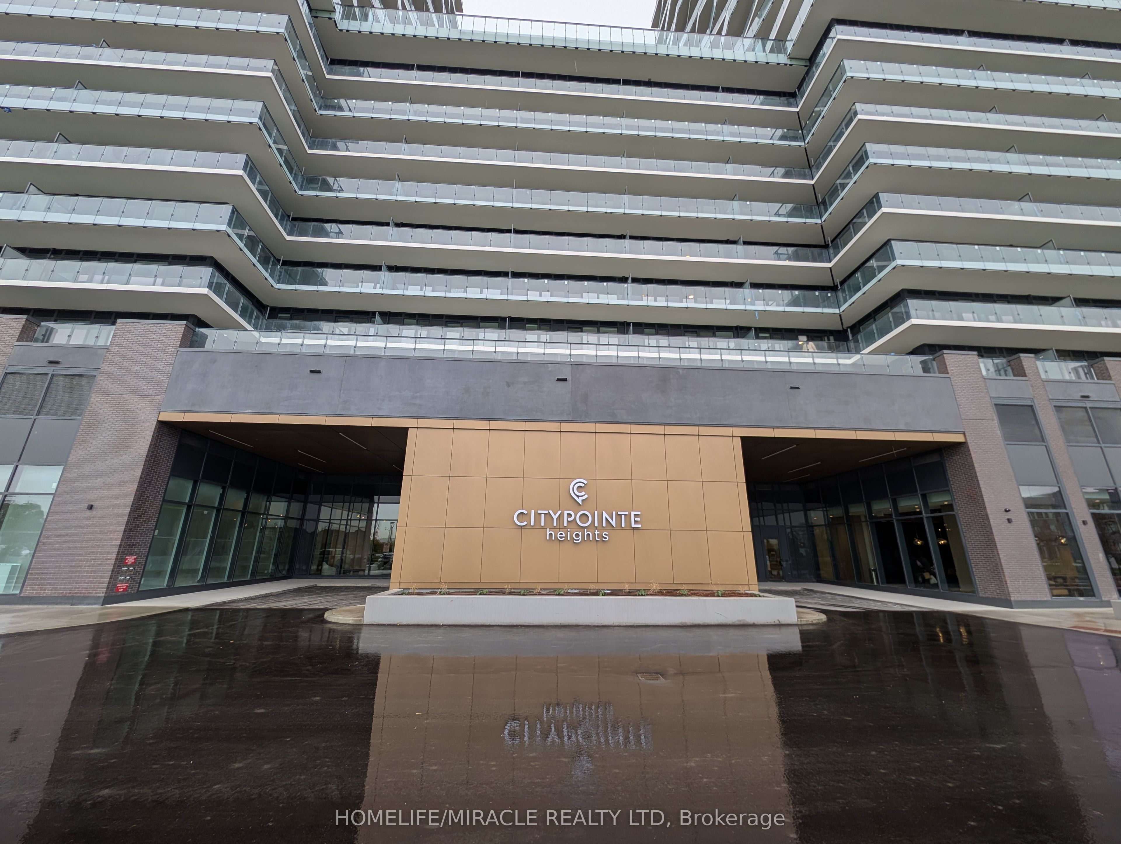 2320-15 Skyridge Drive, Brampton, ON, L6P 4S3