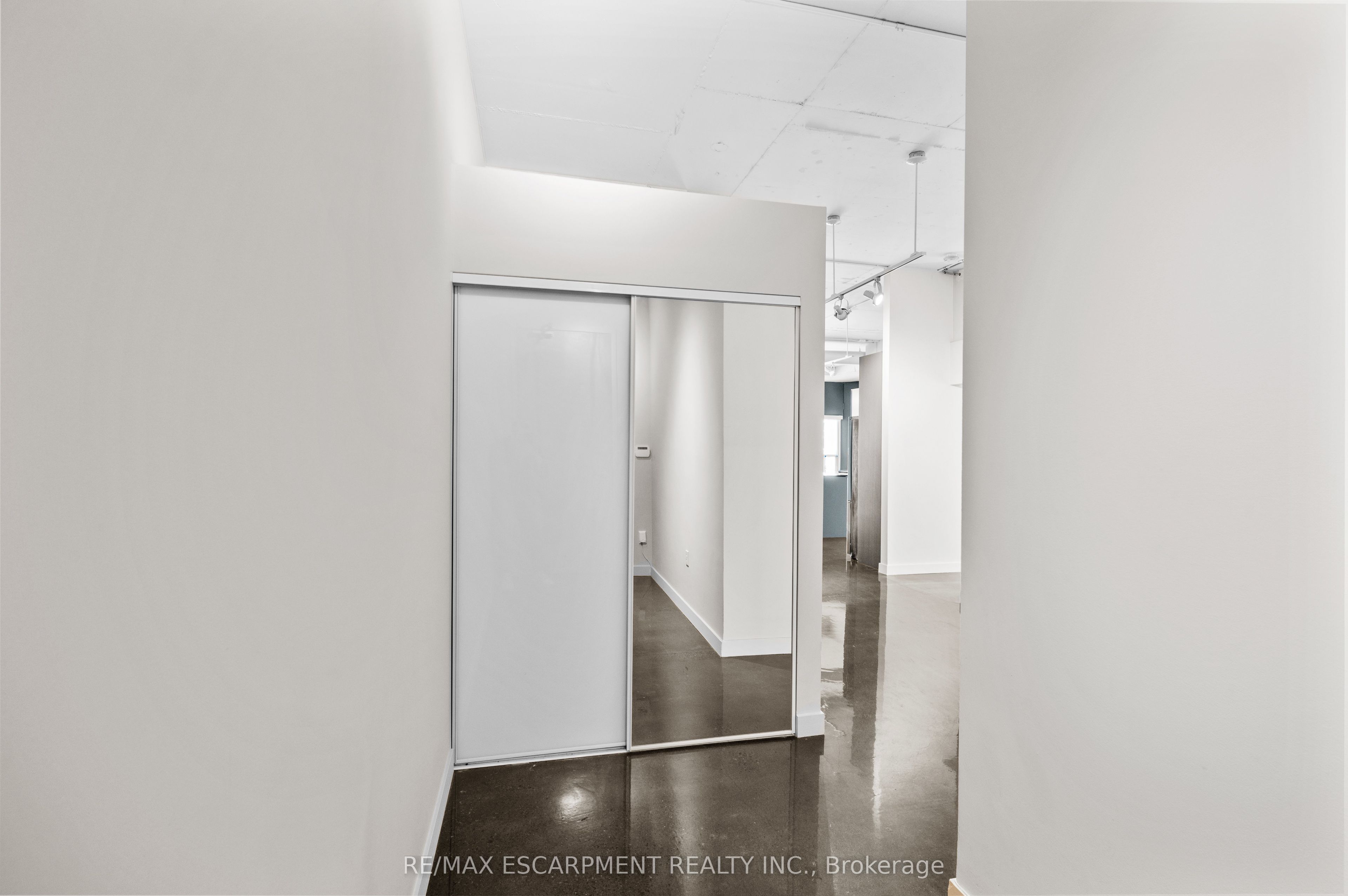 Additional image 4 of 614-66 Bay Street S, Hamilton, ON, L8P 4Z6