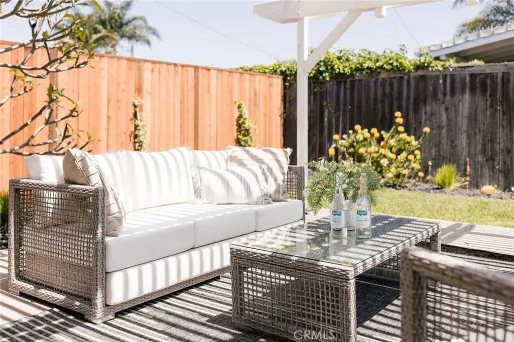Additional image 101 of 2566 Oxford Ln, Costa Mesa, CA 92626
