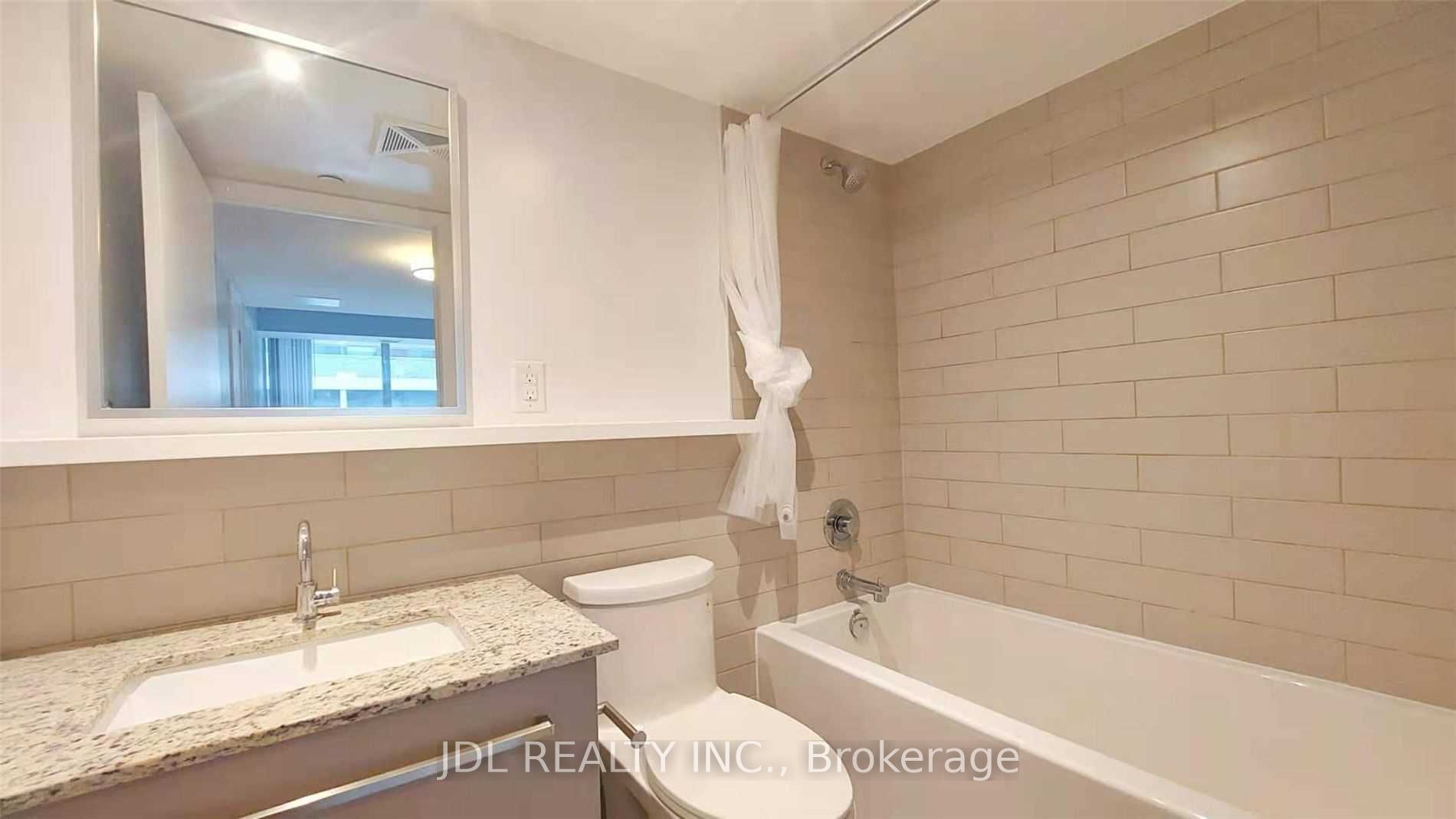 Additional image 4 of 423-160 Flemington Road, Toronto, ON, M6A 0A9