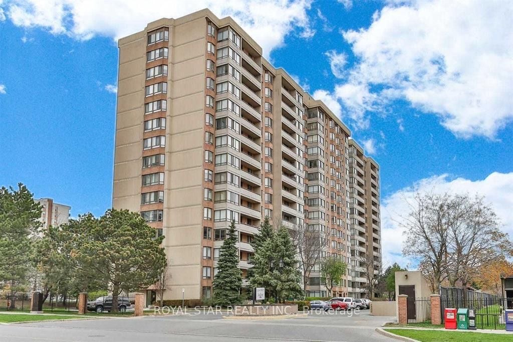 912-5 Lisa Street, Brampton, ON, L6T 4T4