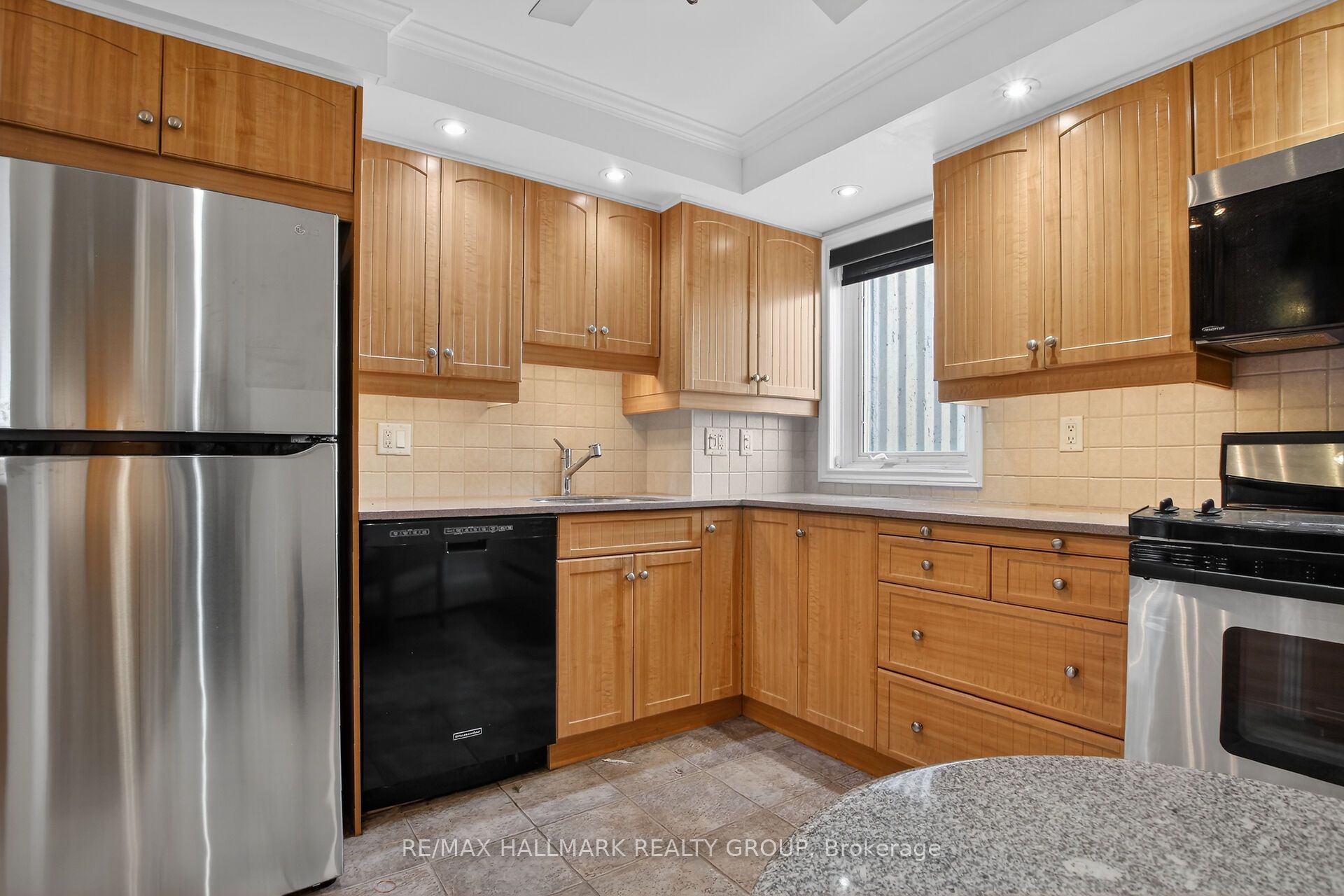 Additional image 4 of 1210-1081 Ambleside Drive, Ottawa, ON, K2B 8C8