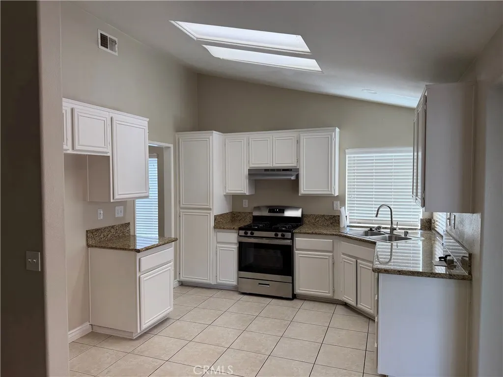 Additional image 2 of 15128 Versailles St, Lake Elsinore, CA 92530