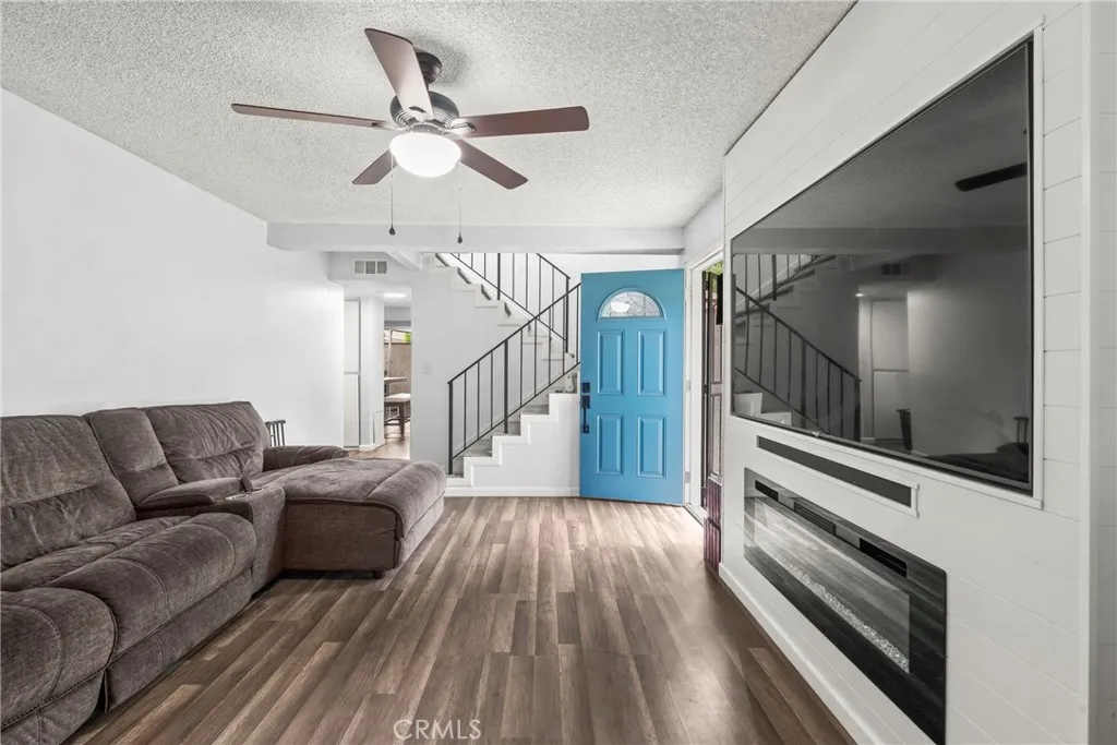 13185 Bromont Unit 1/2, Sylmar, CA 91342 photo 3