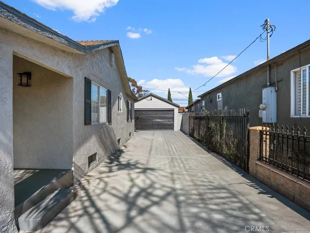 Additional image 33 of 14912 S Gibson Ave, Compton, CA 90221