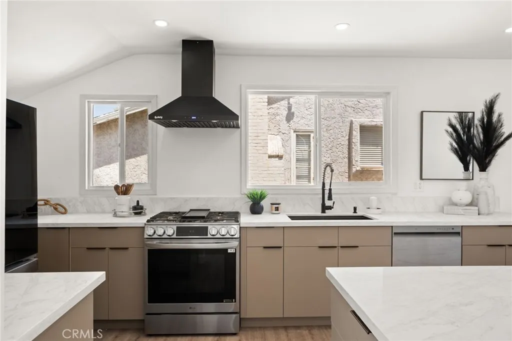 Additional image 13 of 6014 Alviso Ave, Los Angeles, CA 90043