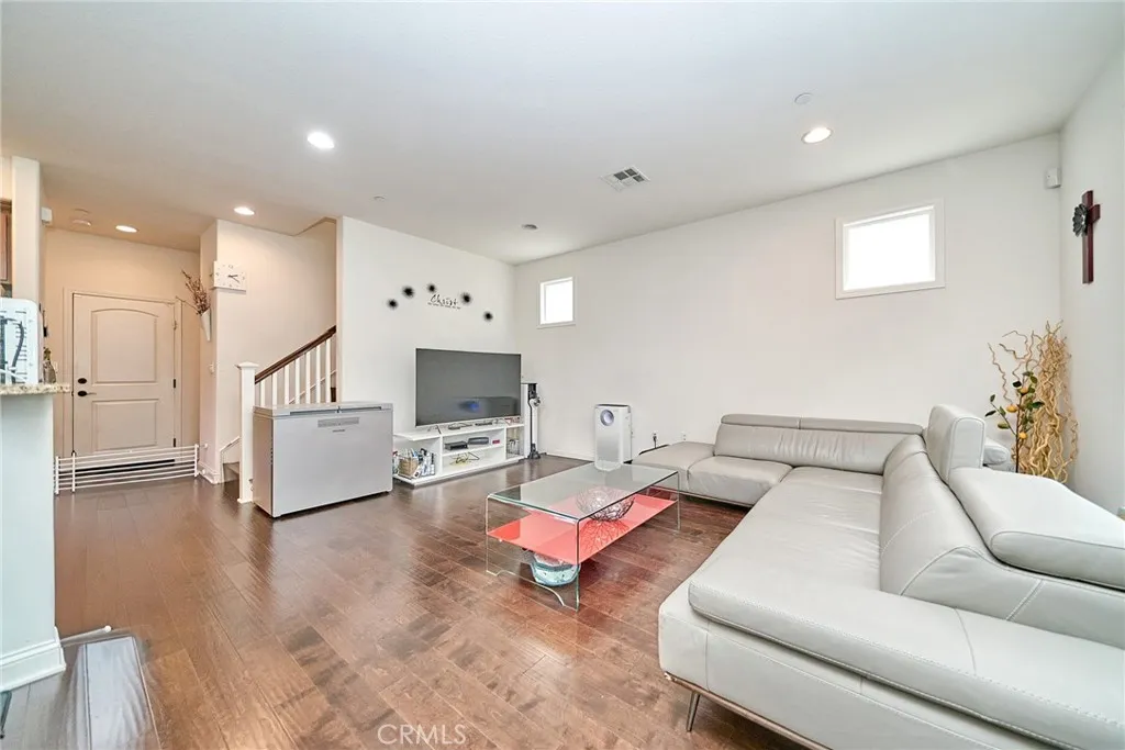 Additional image 13 of 21125 Ingomar Court, Canoga Park, CA 91304