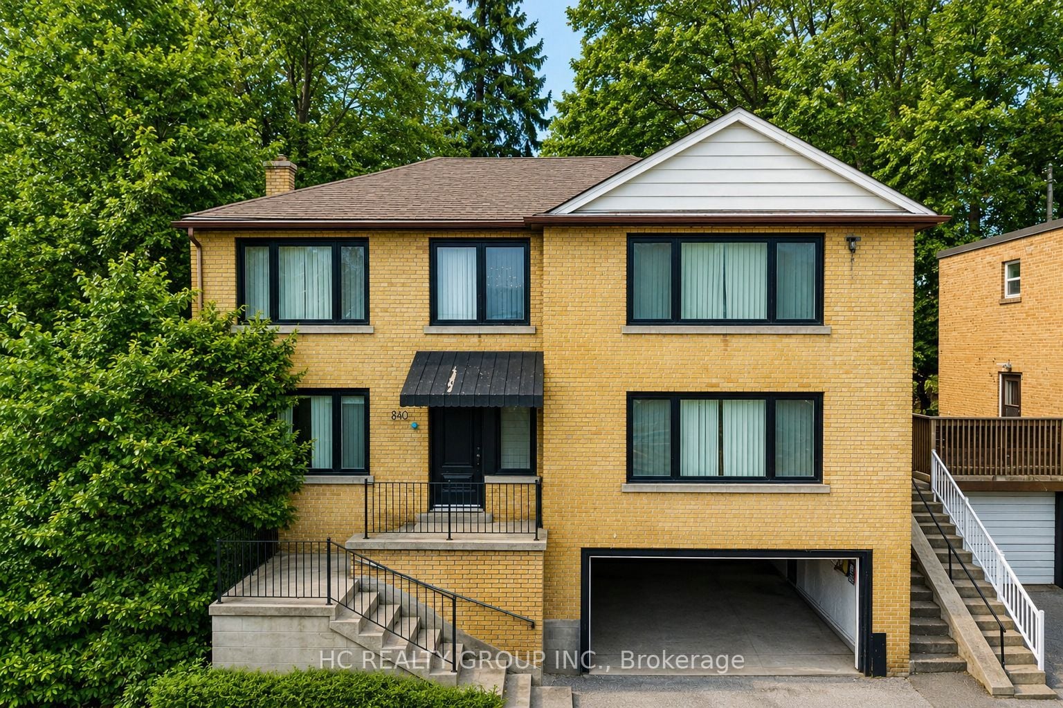 840 Davenport Road, Toronto, ON, M6G 2B6