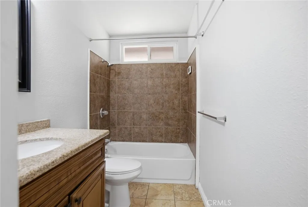 Additional image 4 of 2083 S Cedar Street, Santa Ana, CA 92707