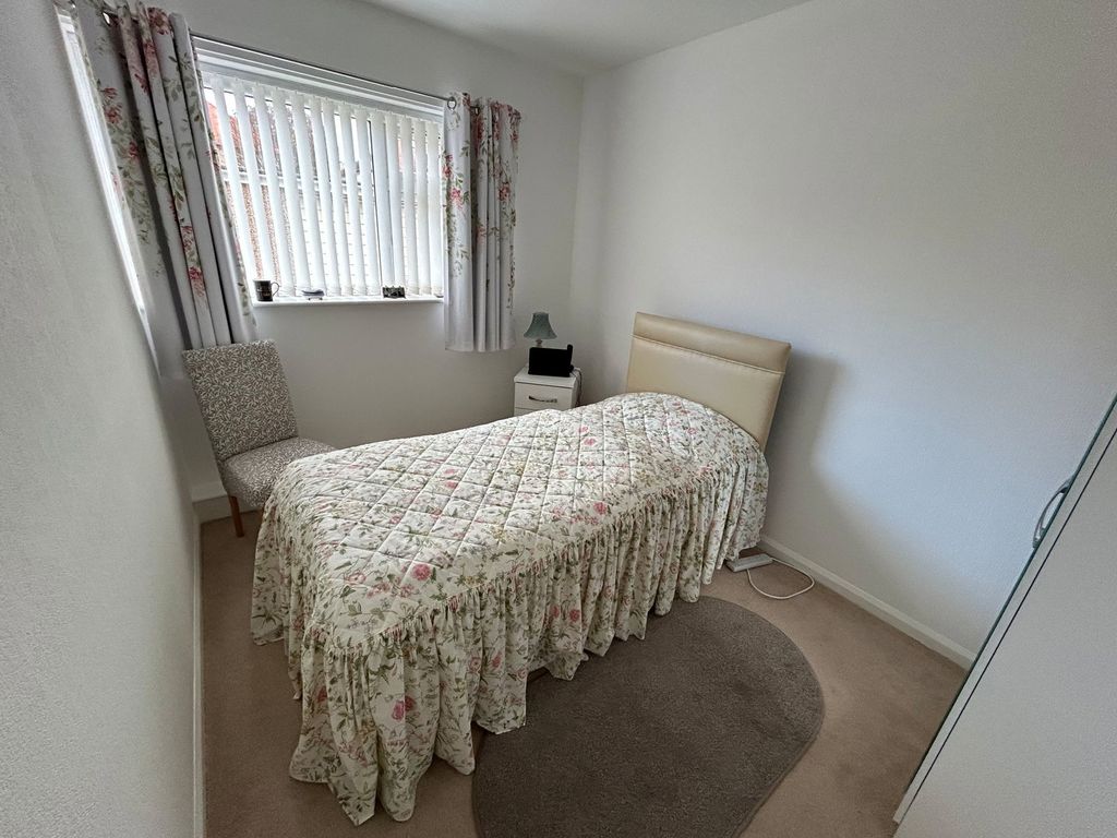 Additional image 13 of 2 bed flat for saleWarren Drive, Deganwy, Conwy LL31