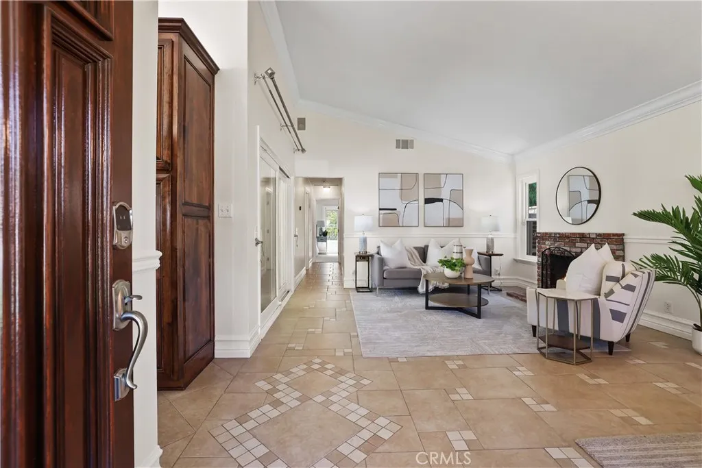 Additional image 4 of 270 S Raspberry Ln, Anaheim Hills, CA 92808
