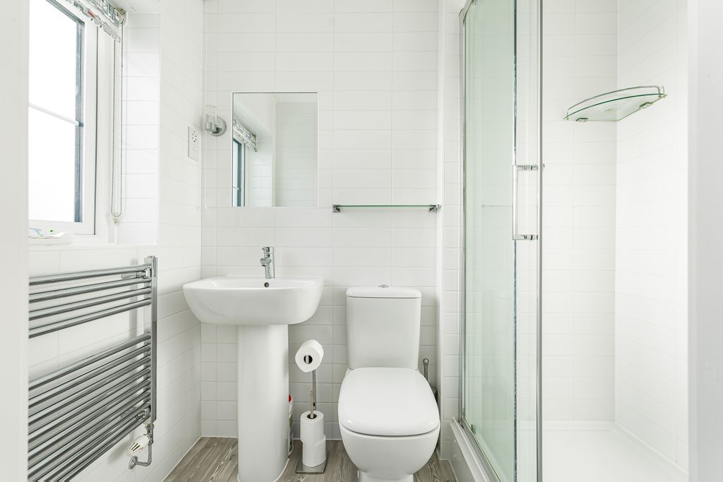 Additional image 16 of 4 bed detached house for saleWhittington Road, Petersfield, Hampshire GU31