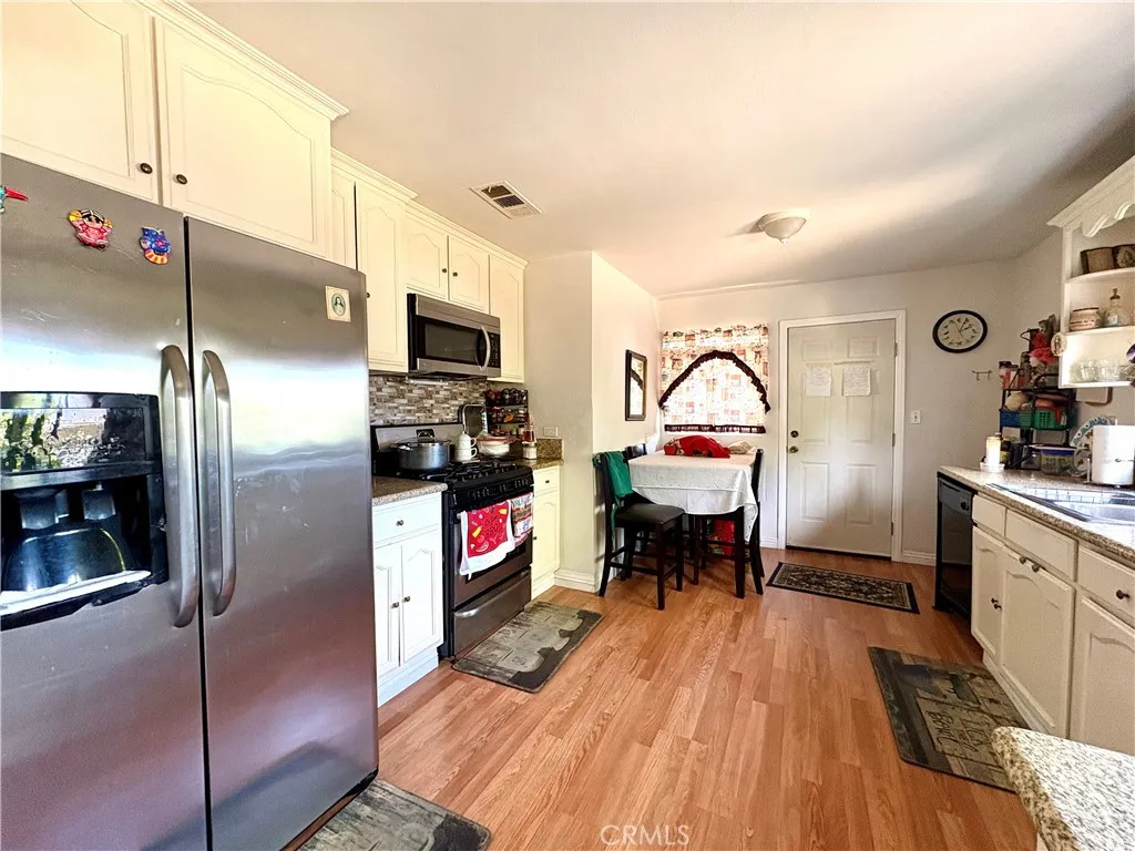 Additional image 31 of 1508 E Queensdale St, Compton, CA 90221