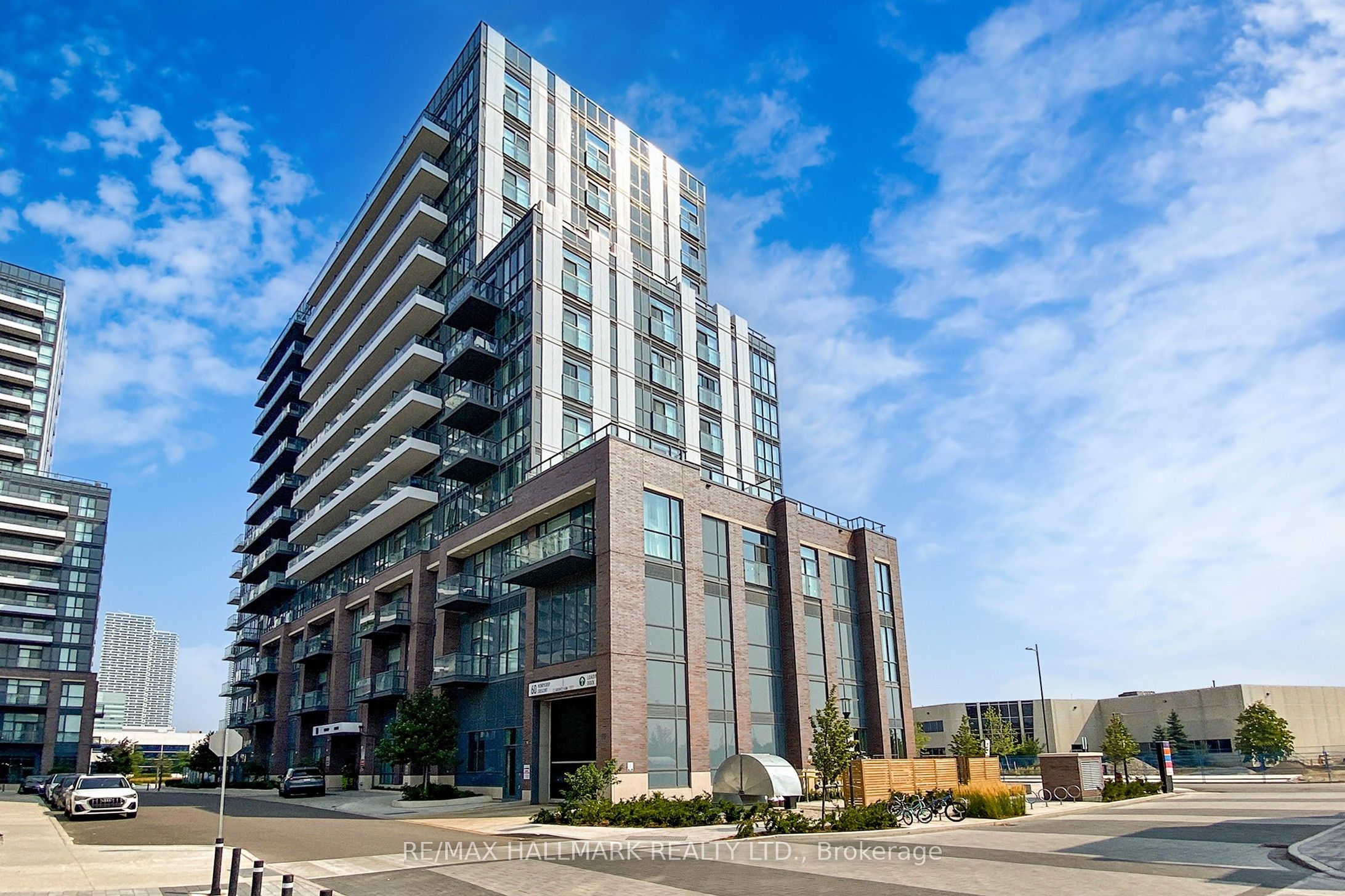 820-60 Honeycrisp Crescent, Vaughan, ON, L4K 0N5