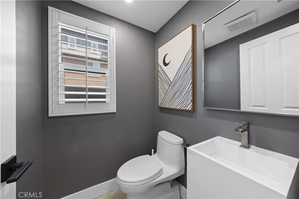 Additional image 14 of 328 Flyers Ln, Tustin, CA 92782