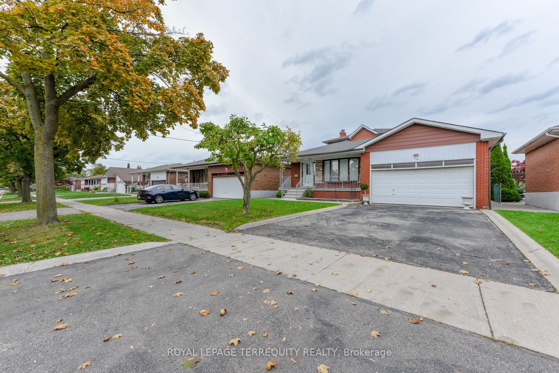94 Melbert Road, Toronto, ON, M9C 3R1