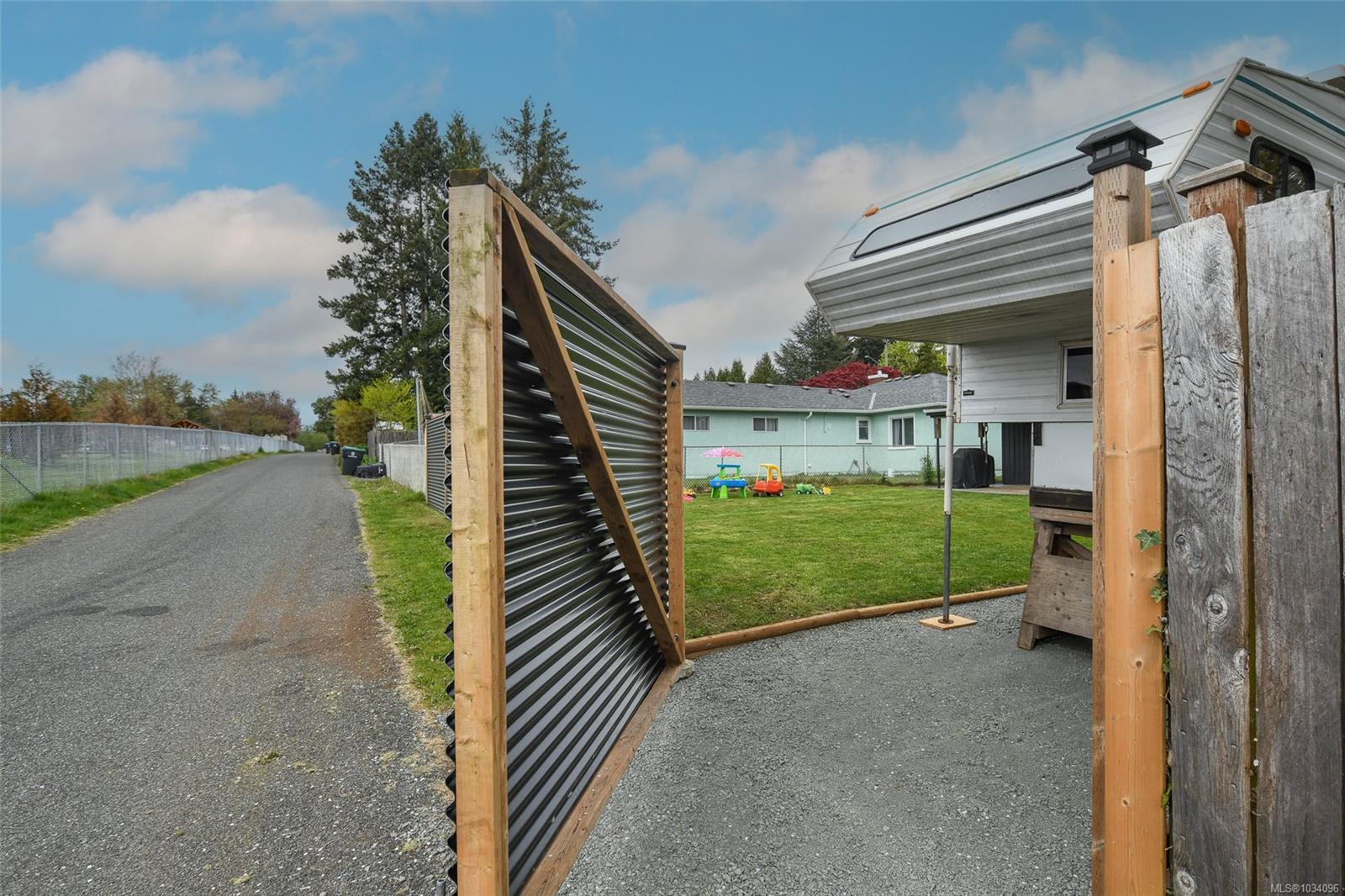 Additional image 4 of 656 14th Street, Courtenay, BC, V9N 1W6