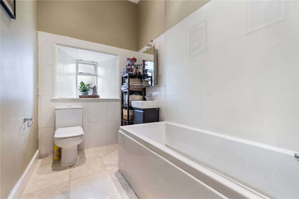 Additional image 19 of 2 bed flat for sale4B, Irvine Place, Stirling, Stirlingshire FK8
