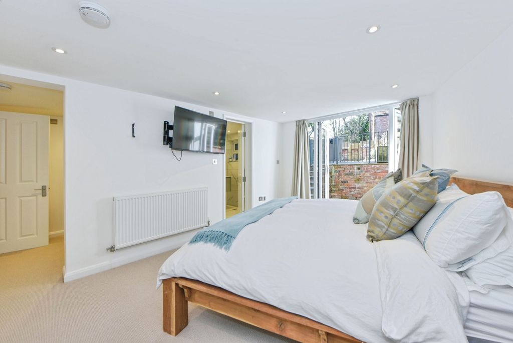 Additional image 13 of 3 bed maisonette for saleLapwing Lane, Manchester M20