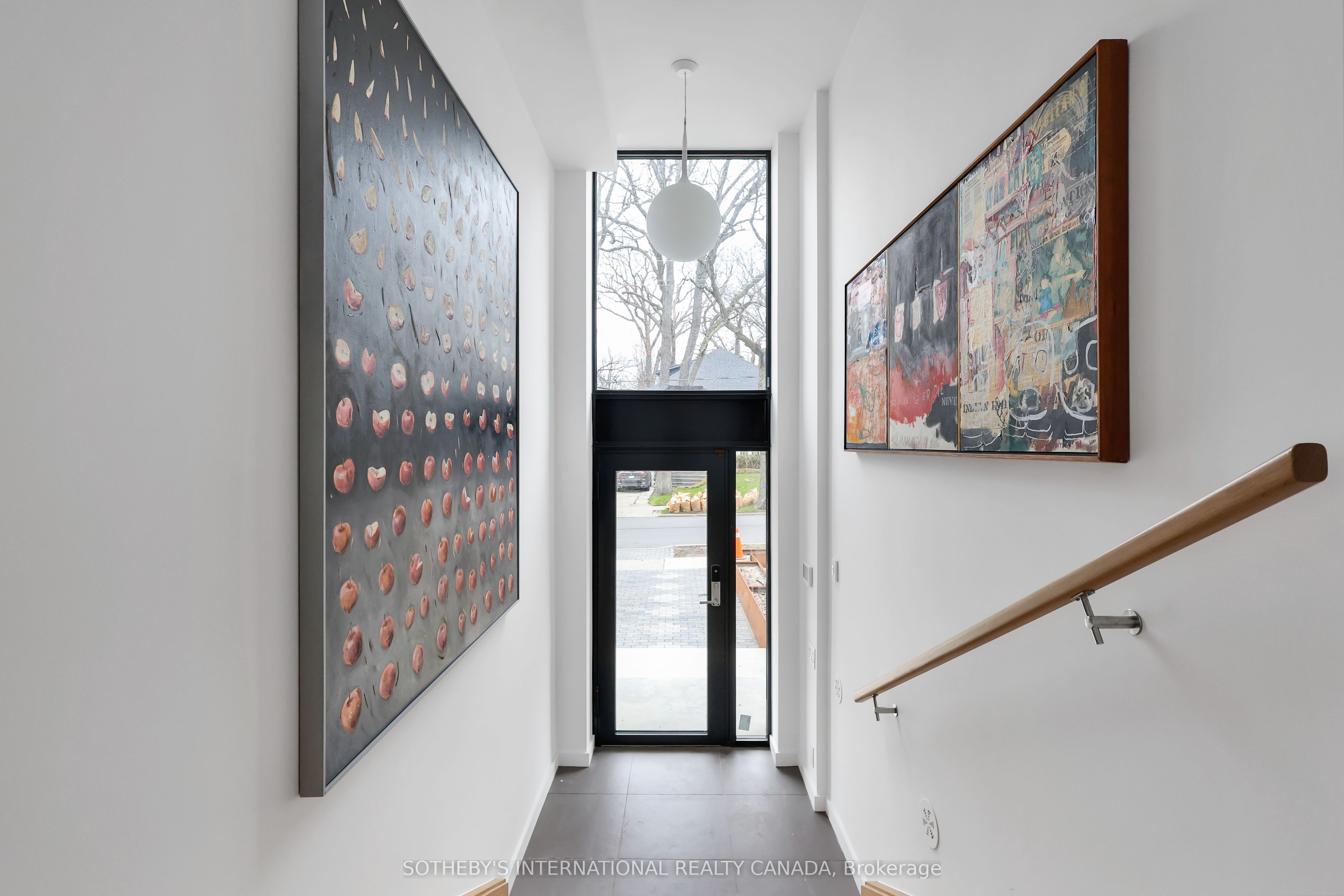 Additional image 2 of 323 St Clair Avenue E, Toronto, ON, M4T 1P3