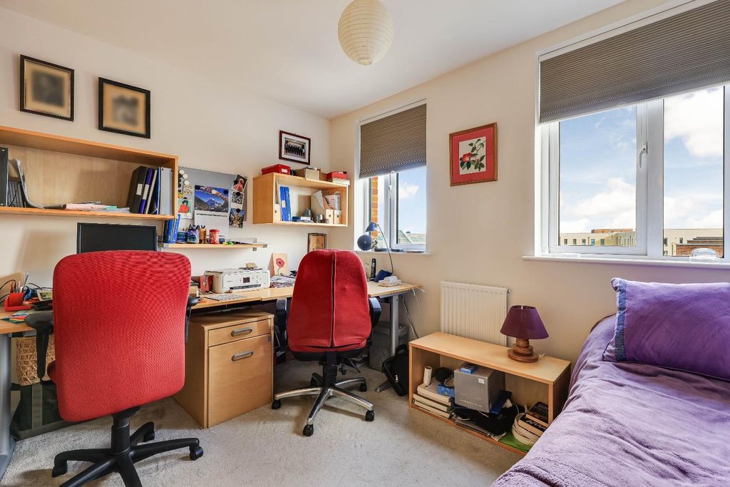 Additional image 14 of 3 bed flat for saleRenard Way, Trumpington, Cambridge CB2