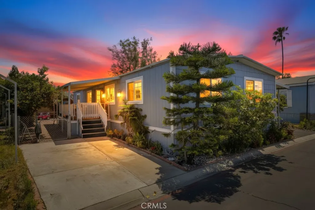 Additional image 44 of 300 N Rampart St Unit 50, Orange, CA 92868