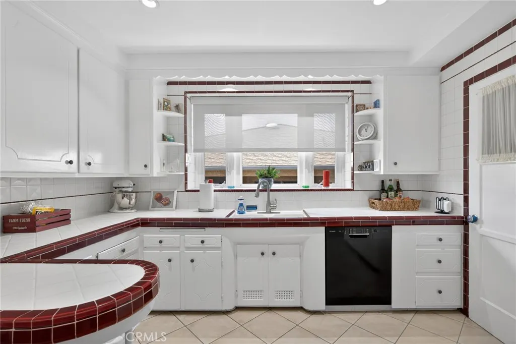 Additional image 91 of 3664 Holboro Dr, Los Angeles, CA 90027