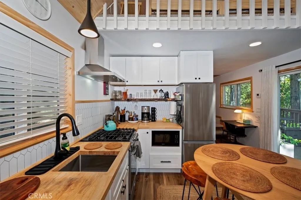 Additional image 16 of 669 Knoll Dr, Crestline, CA 92325