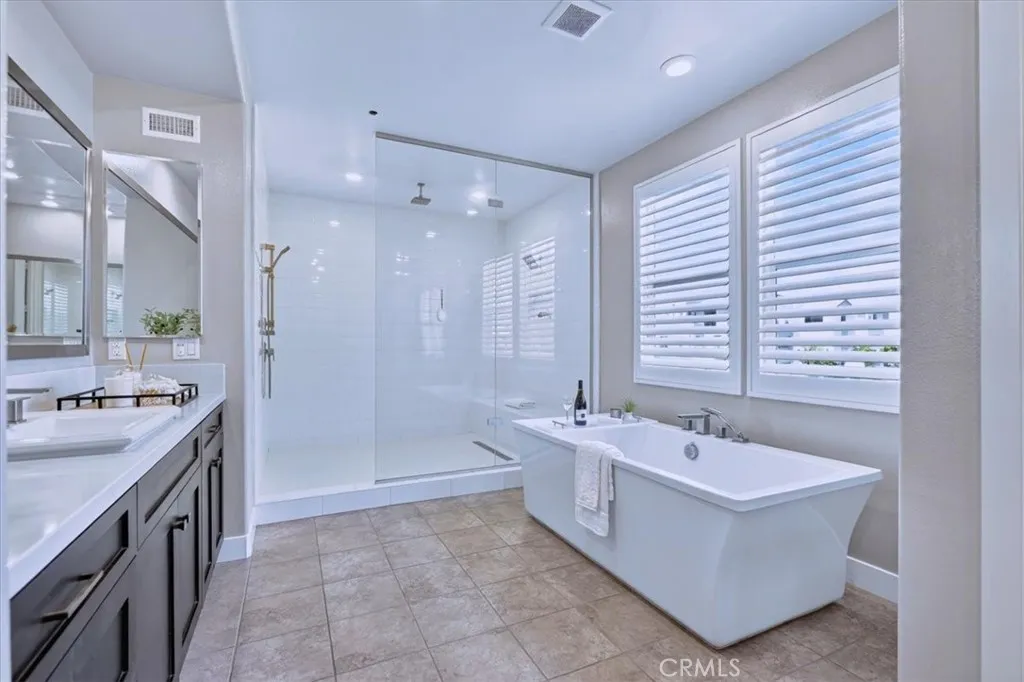 Additional image 109 of 168 Crossover, Irvine, CA 92618