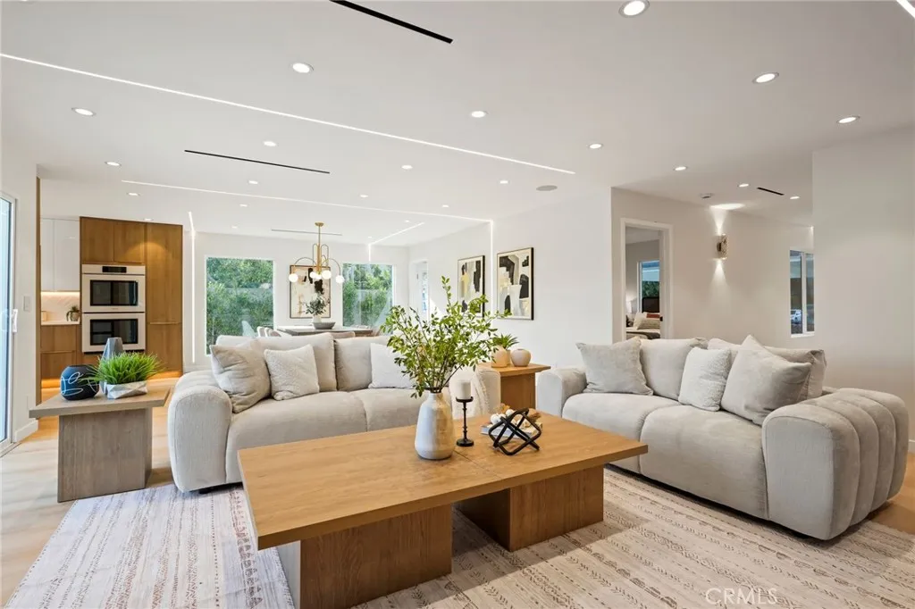 Additional image 5 of 24118 Highlander Rd, West Hills, CA 91307