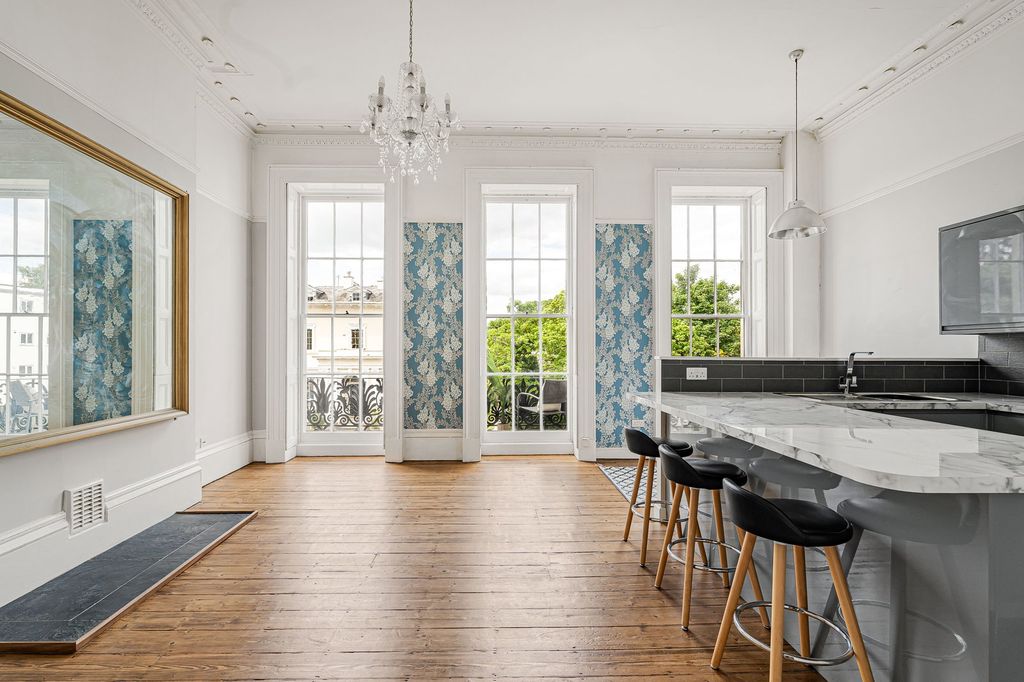 Additional image 3 of 1 bed flat for saleLansdown Crescent, Cheltenham GL50